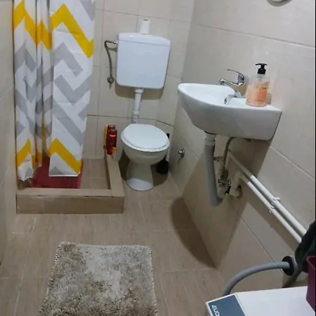 Stan Na Dan Centar Апартаменты Ugljevik